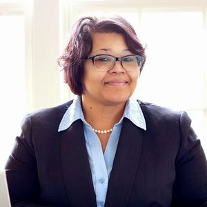 Meet your Posher, Leslie